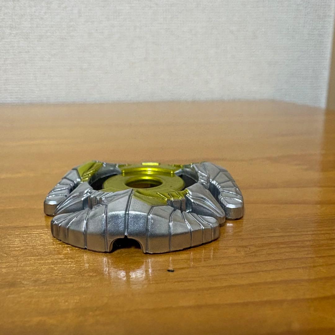 メタルファイトベイブレード　アリエス　ゴールド　WBBAショップ限定