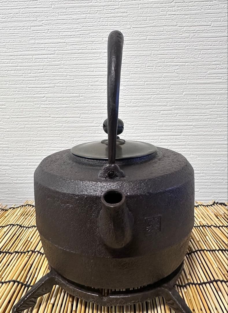 未使用、山形水沢 伝統工芸士 菊池 政光作 飾銅蓋 南部鉄瓶　南部鉄器　鉄瓶