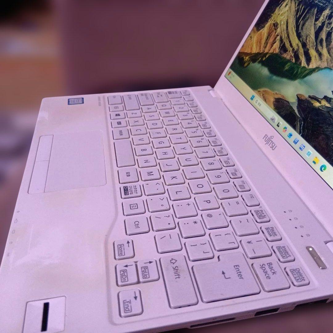 Y① 富士通　ＦＭＶＵ92B3WZ　UH92/B3