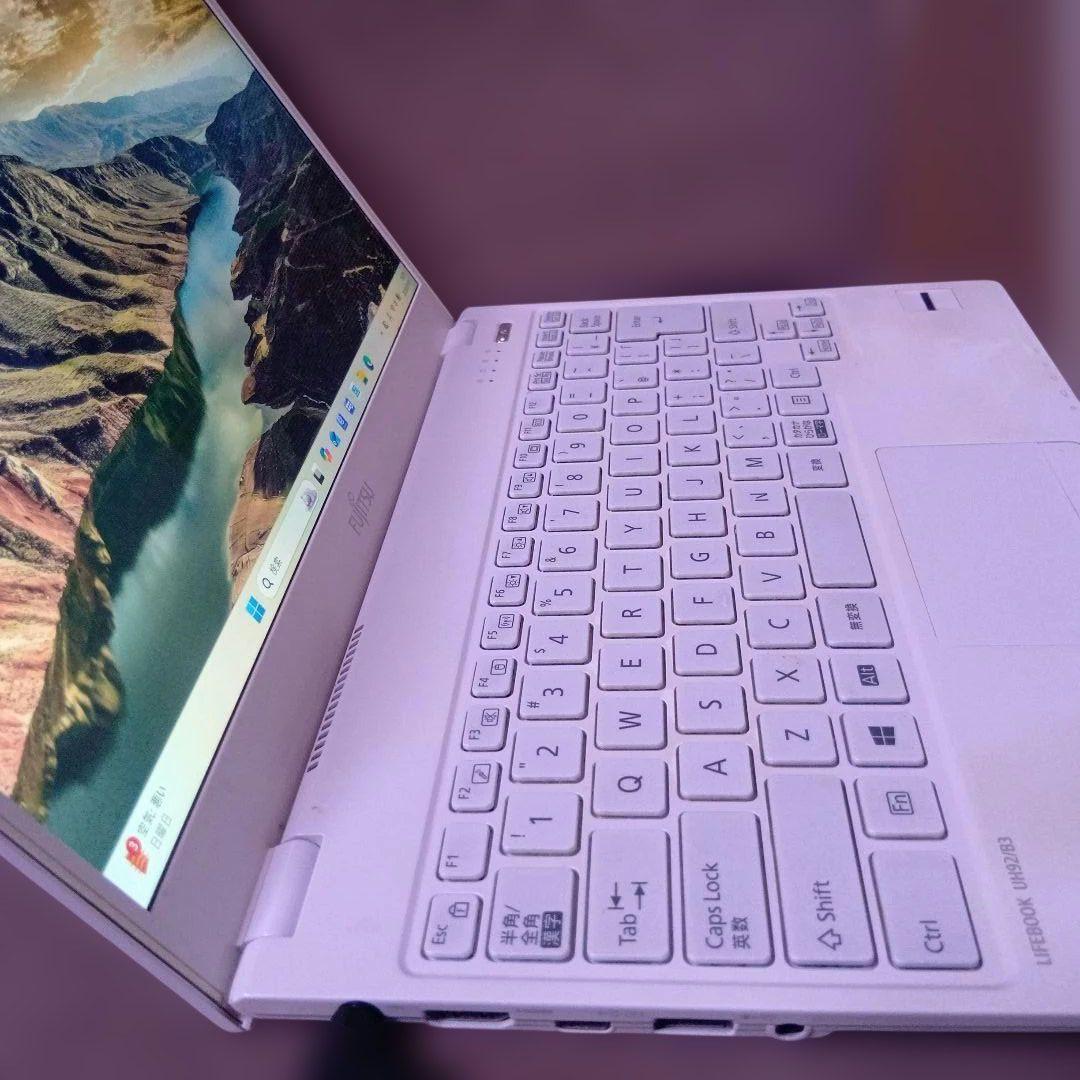 Y① 富士通　ＦＭＶＵ92B3WZ　UH92/B3