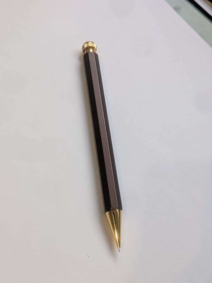 伊東屋　カヴェコスペシャル　ペンシル　オリーブブラウン