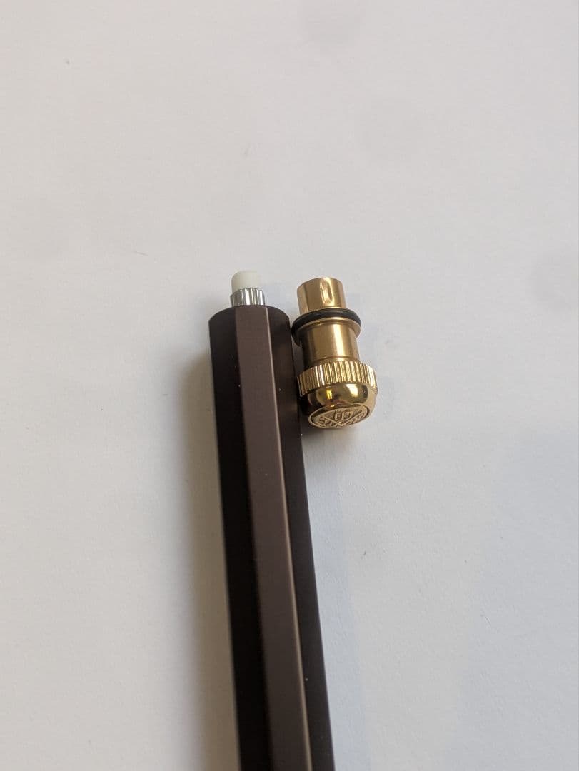 伊東屋　カヴェコスペシャル　ペンシル　オリーブブラウン