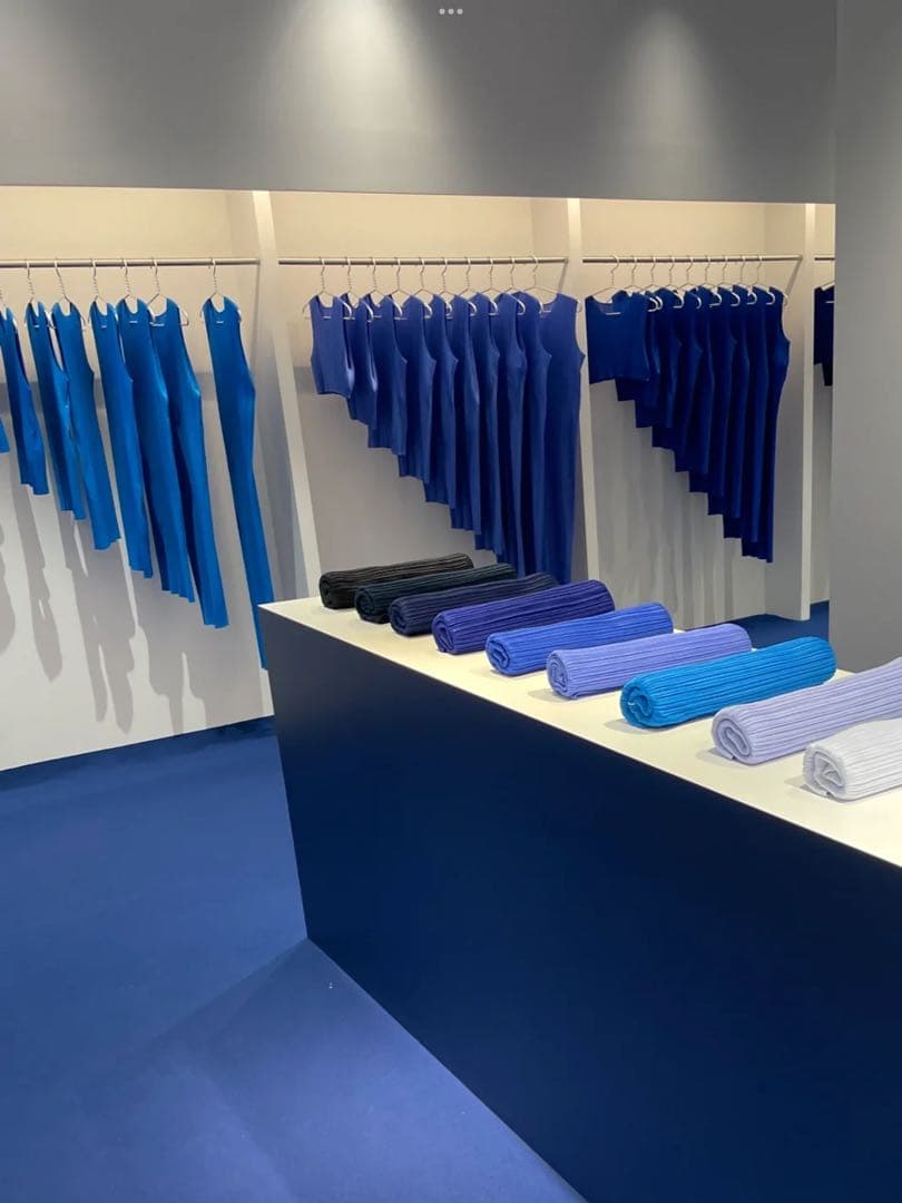 PLEATS PLEASE 2023年伊勢丹限定　タンクトップ