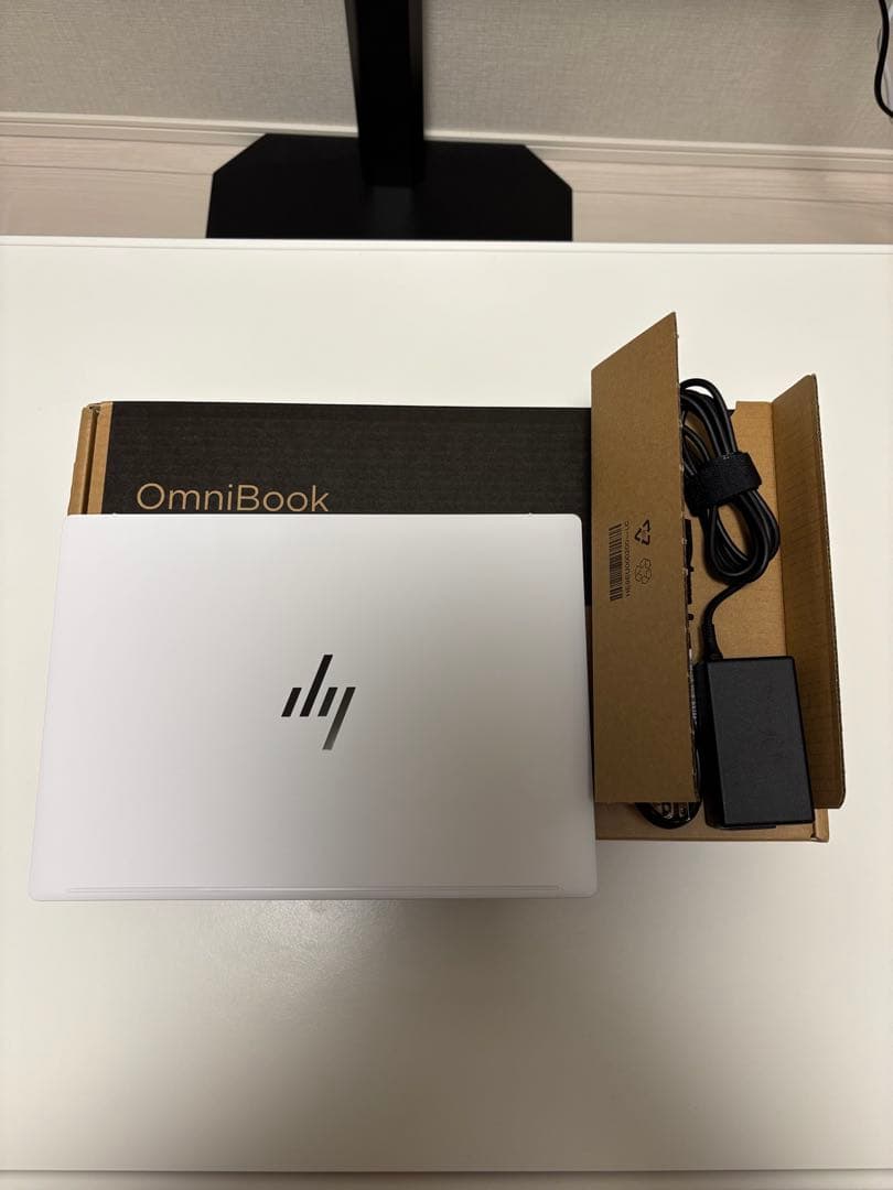 HP OmniBook 7 Aero 13-bg セラミックホワイト