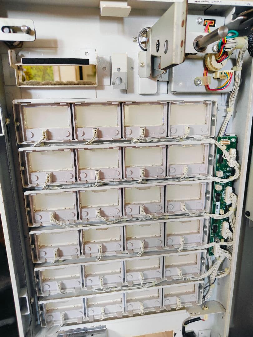 クレオパトラ グローリー　VT-S10 券売機 新札新硬貨対応