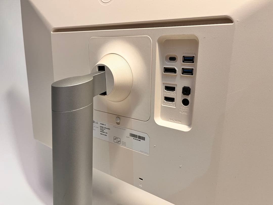 LG 27UK850-W 27インチ 4K USB-C対応 モニター