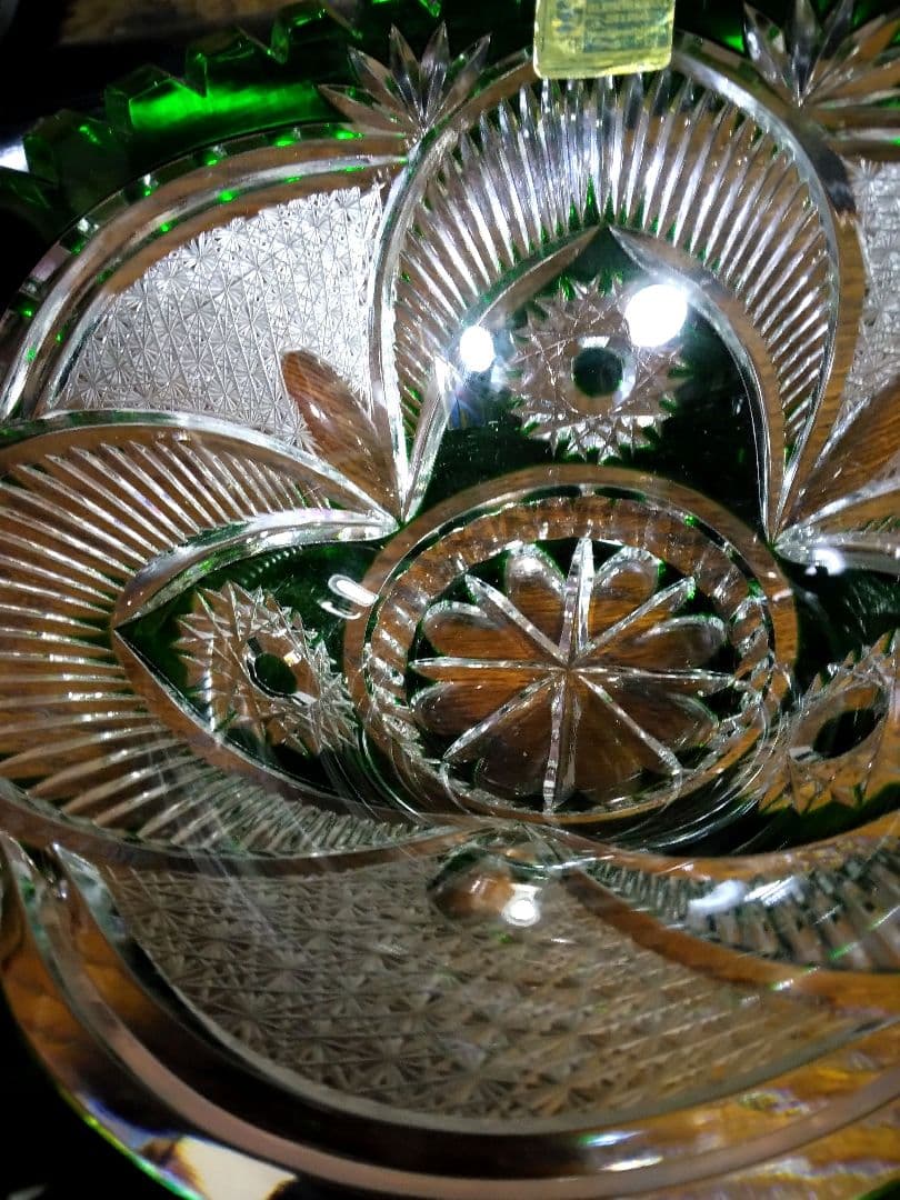 旧東ドイツ製　ドレスデンクリスタル 切子グリーン　Lausitzer Glas