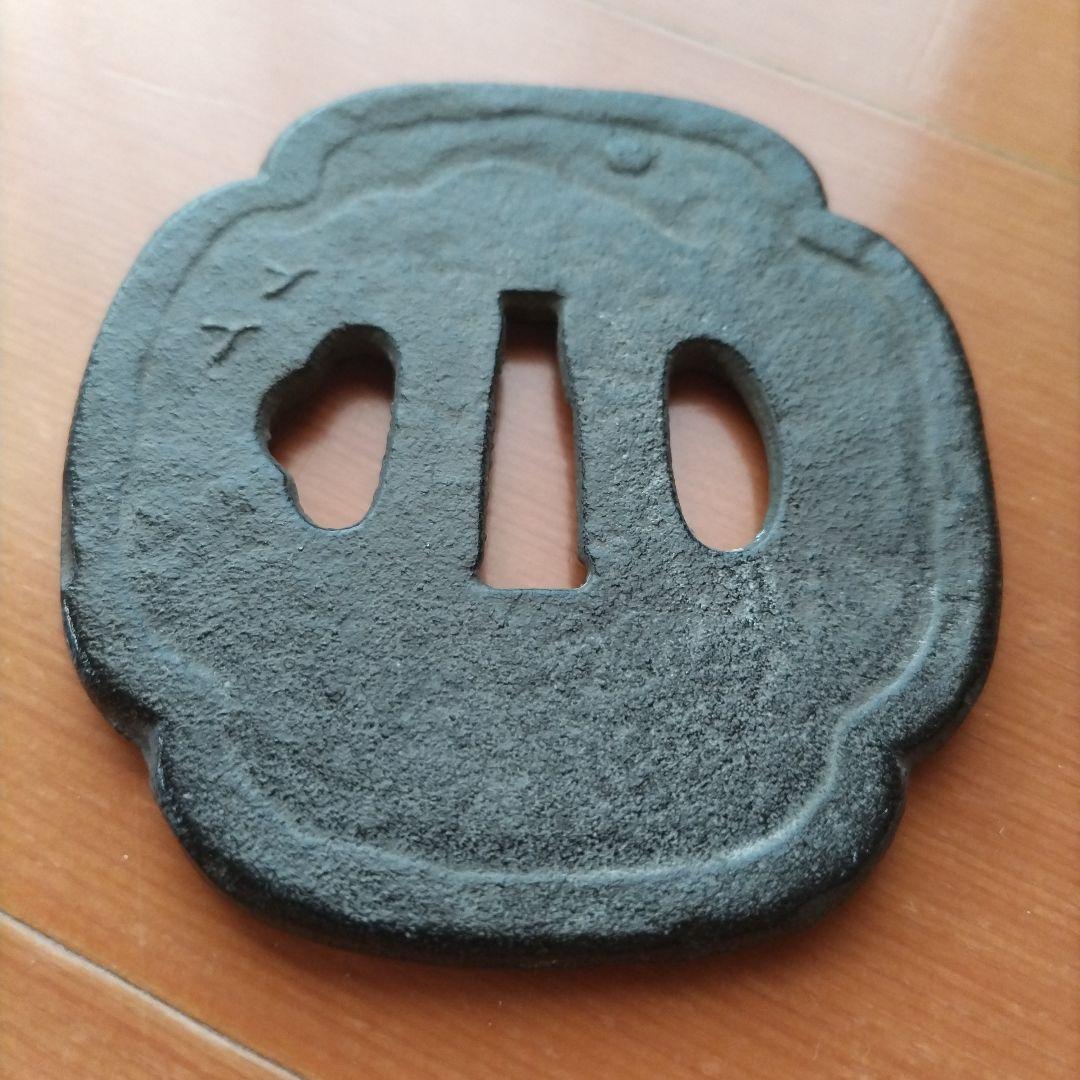 鉄製 鍔 釣り人物彫刻