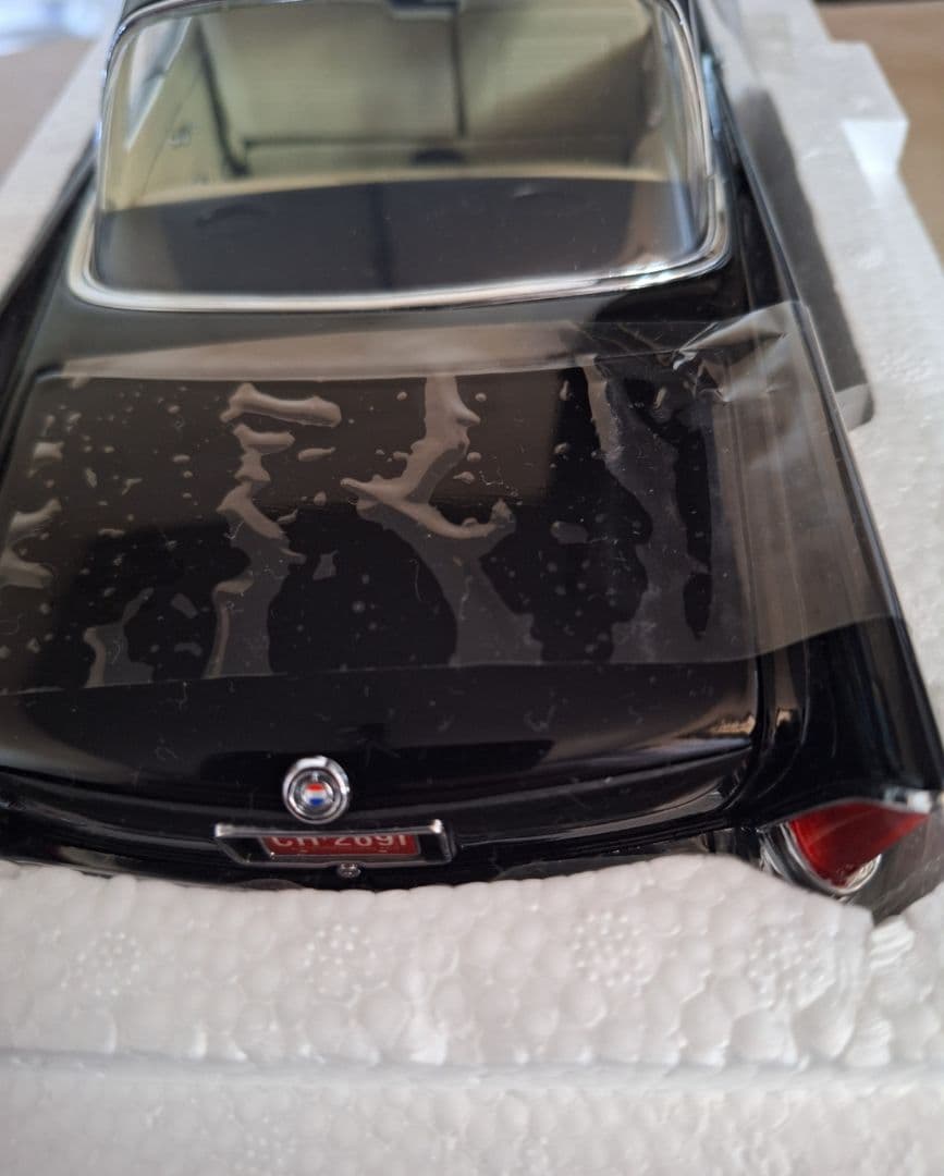 ミニカー ERTL Collectibles 1/18 1957 Chrysler300C