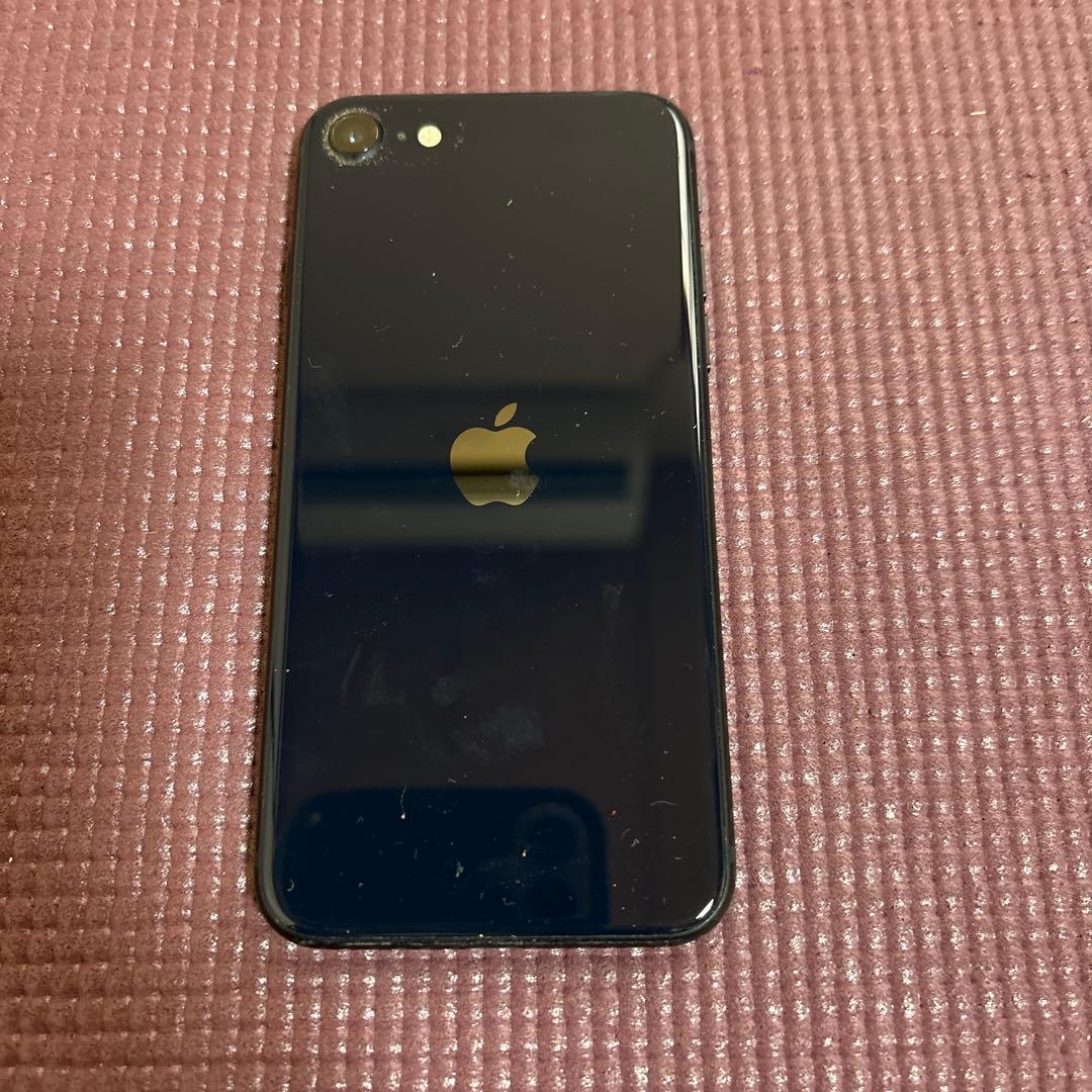 Apple iPhone SE ブラック