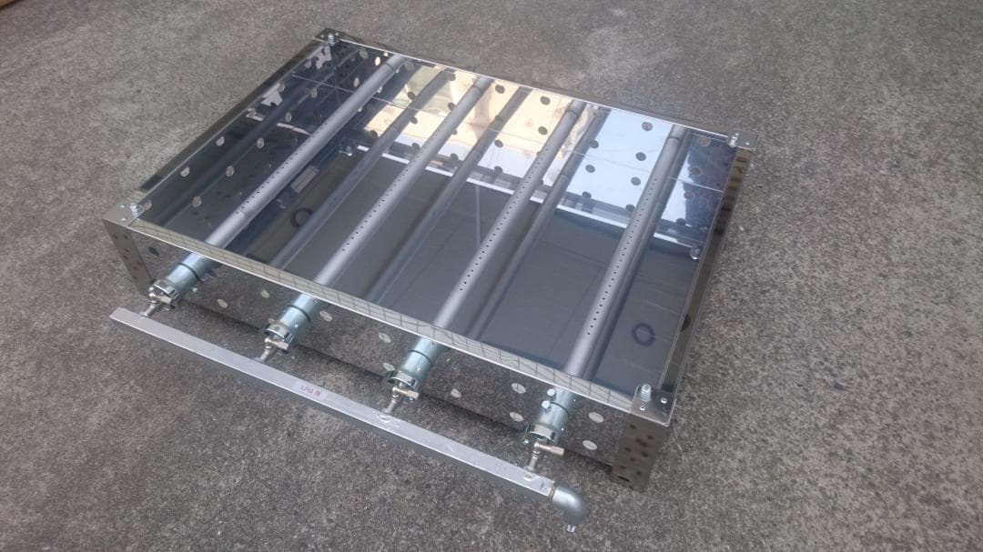 ７５cm幅　鉄板焼き　業務用　３辺フチ付　グリラー　キャンプＢＢＱ　プロパンガス