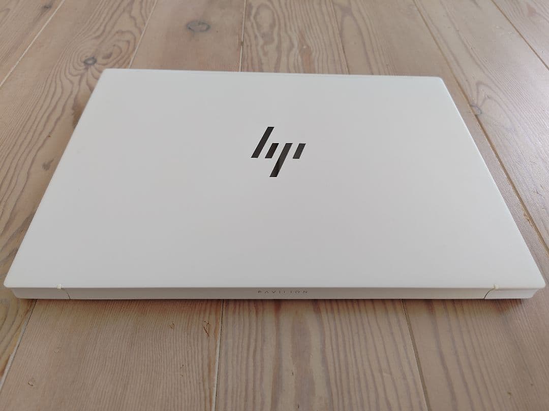 【新品同様】HP Pavilion Aero 13-be2010AU