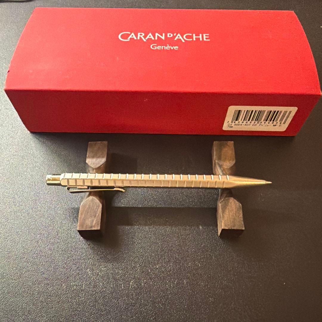 CARAN D'ACHE エクリドールアベニュー