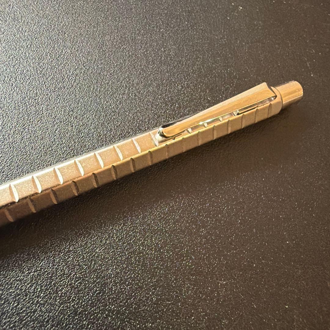 CARAN D'ACHE エクリドールアベニュー