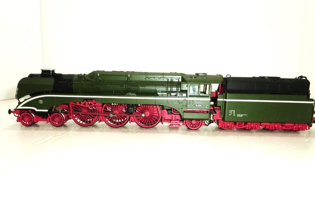 HOゲージROCO 東ドイツ国鉄 DR 高速試験用機関車 BR18 201号機