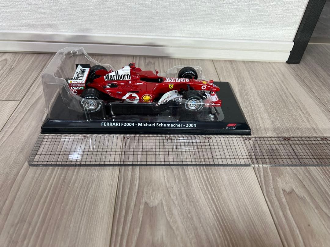 マルボロ仕様　ビッグスケールF1コレクション フェラーリF2004　シューマッハ