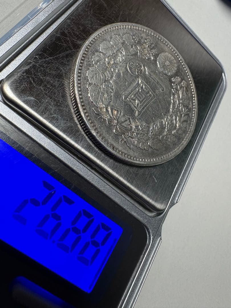 t*k様 【本物保証】美品　準特年　明治17年銘　大型　一圓銀貨　丸銀左打