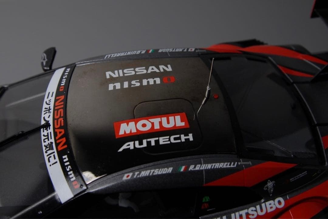 エブロ スーパーGT モチュール オーテック GTR 1/18 ミニカー 赤