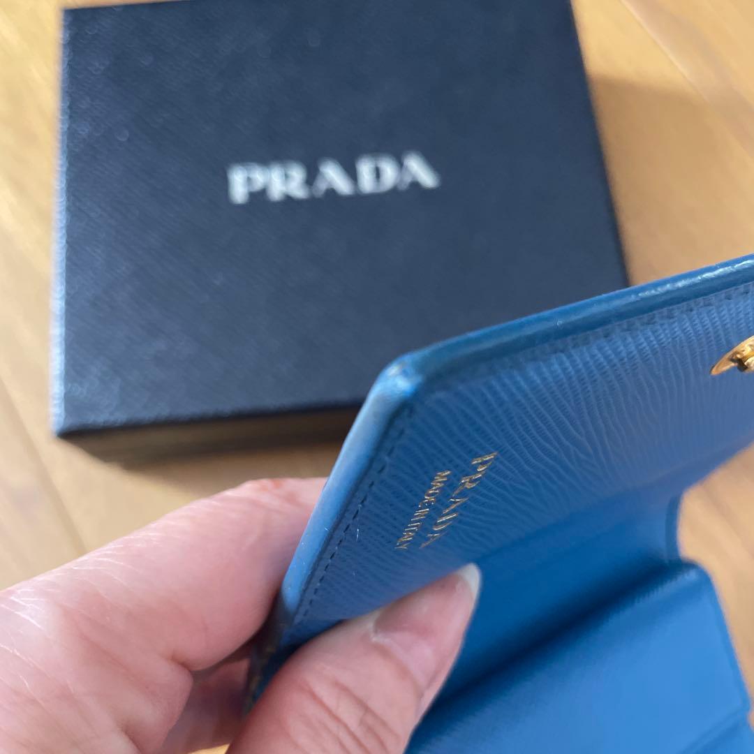 PRADA 二つ折り財布 青
