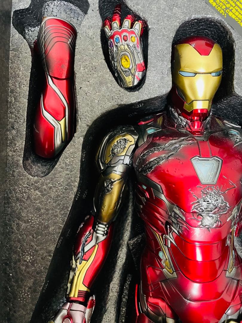 ホットトイズ　アベンジャーズ　アイアンマン・マーク８５　バトルダメージ版