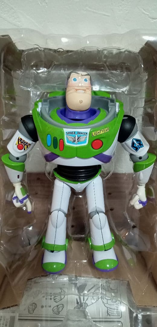 トイ・ストーリー　超合金　バズ・ライトイヤー