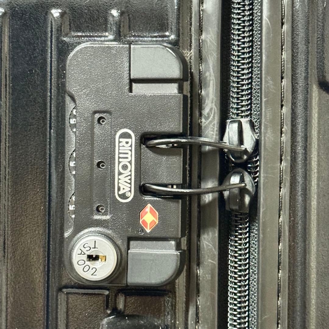 美品✨　RIMOWA リモワ　サルサ　キャリーケース　ブラック　ポリカーボネート