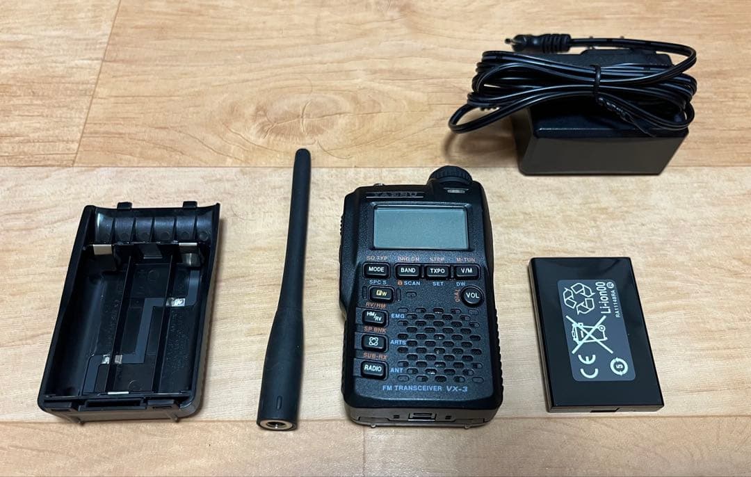 YAESU VX-3 トランシーバー