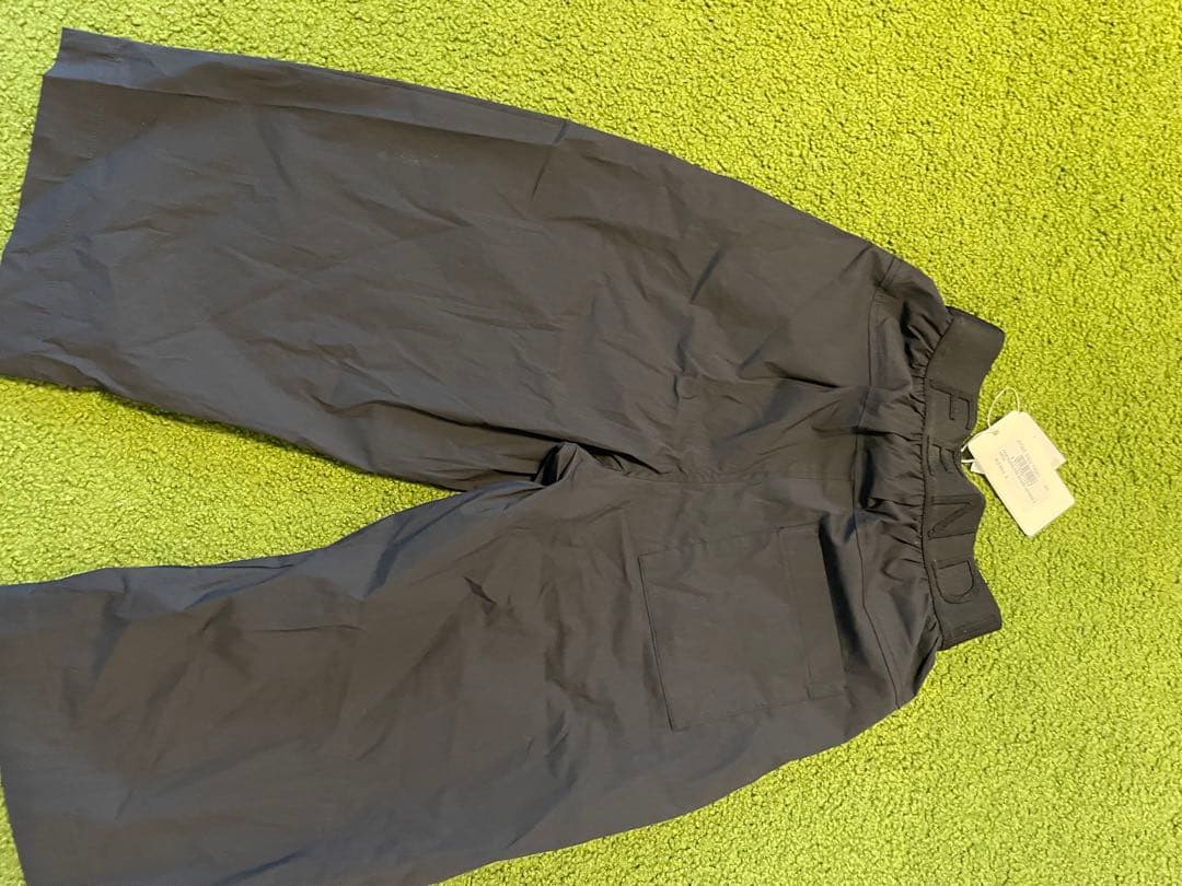 フェンディ　パンツ　　ズボン　キッズ　黒　レディース