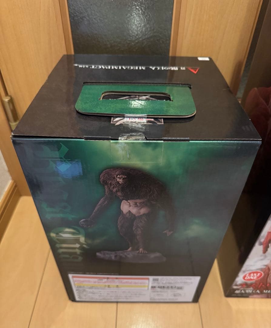 一番くじ　進撃の巨人　獣の巨人　超大型巨人　セット