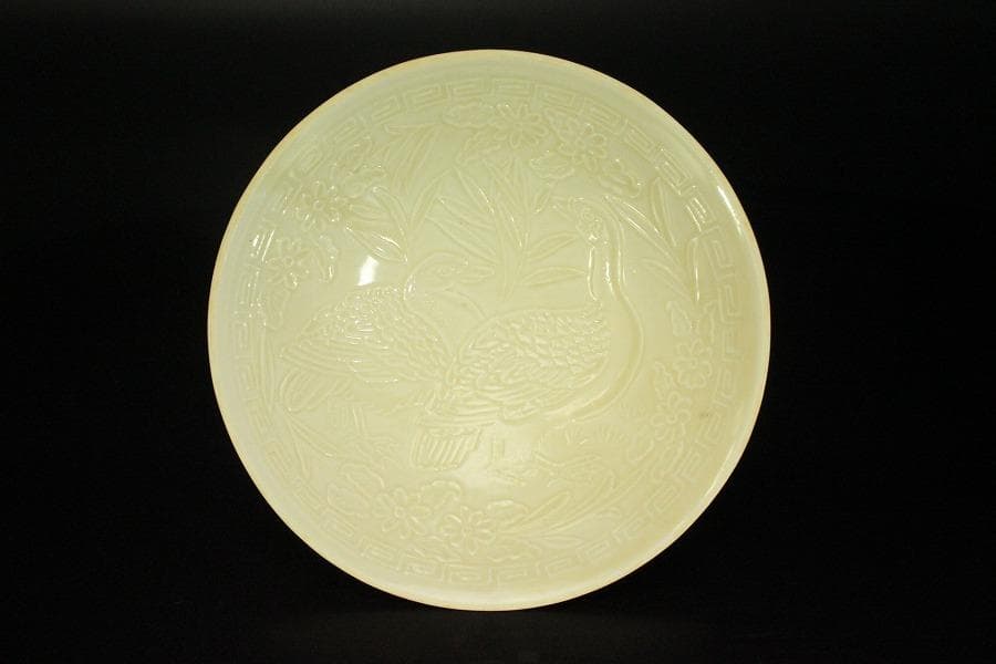 中国美術 白磁 草花鳥紋 碗 φ14.2cm(HA446)