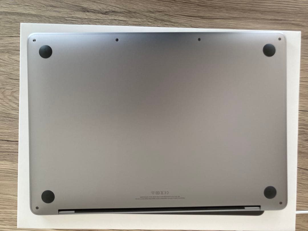 【元箱付き】MacBook Pro スペースグレー