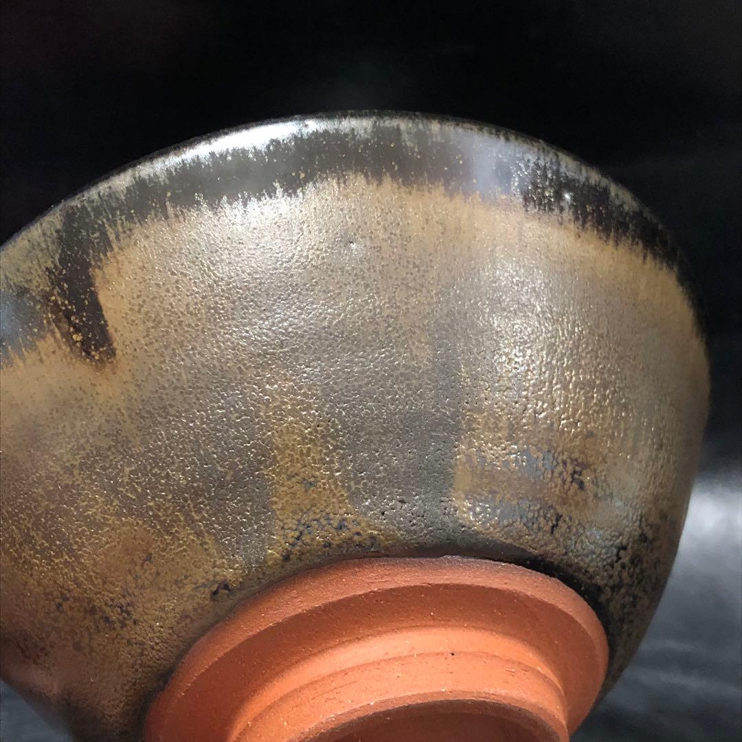 美しい古美術◼️蔵から、凄い美しい黒とカーキ色に茶の3色の抹茶茶碗が出て来ました。