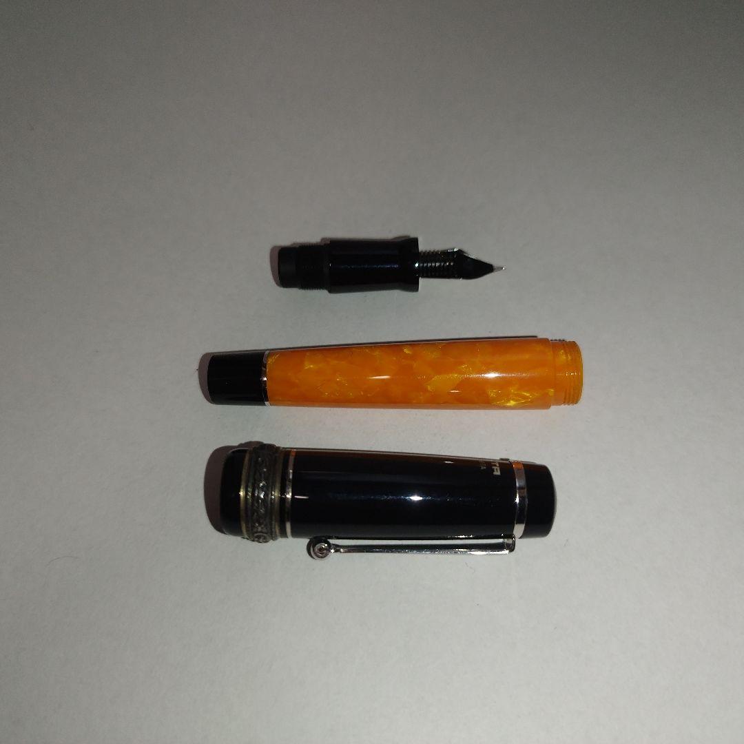 【美品】DELTA Dolce Vita 万年筆 ペン先18k ニブF