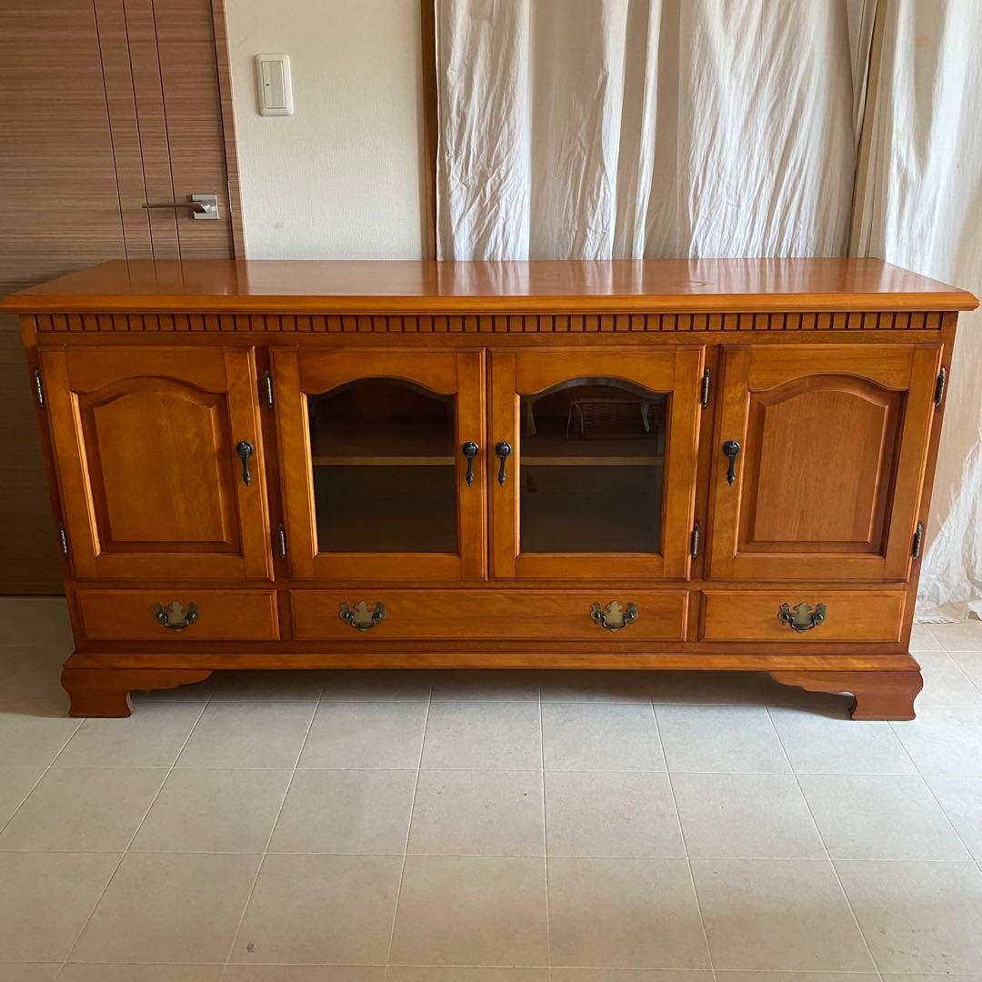 横浜ダニエル　サイドボード　キャビネット　クラシック　アンティーク　ヨーロピアン