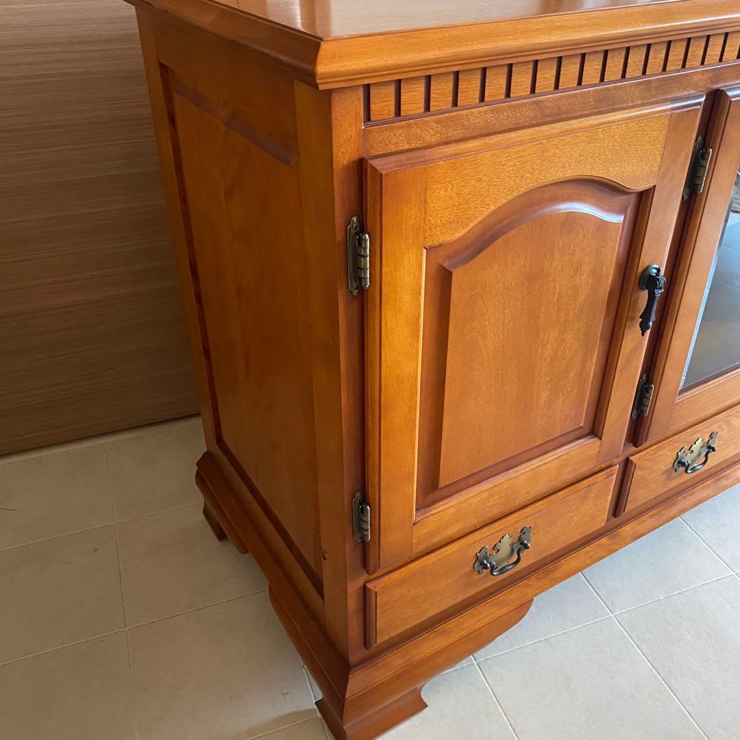 横浜ダニエル　サイドボード　キャビネット　クラシック　アンティーク　ヨーロピアン