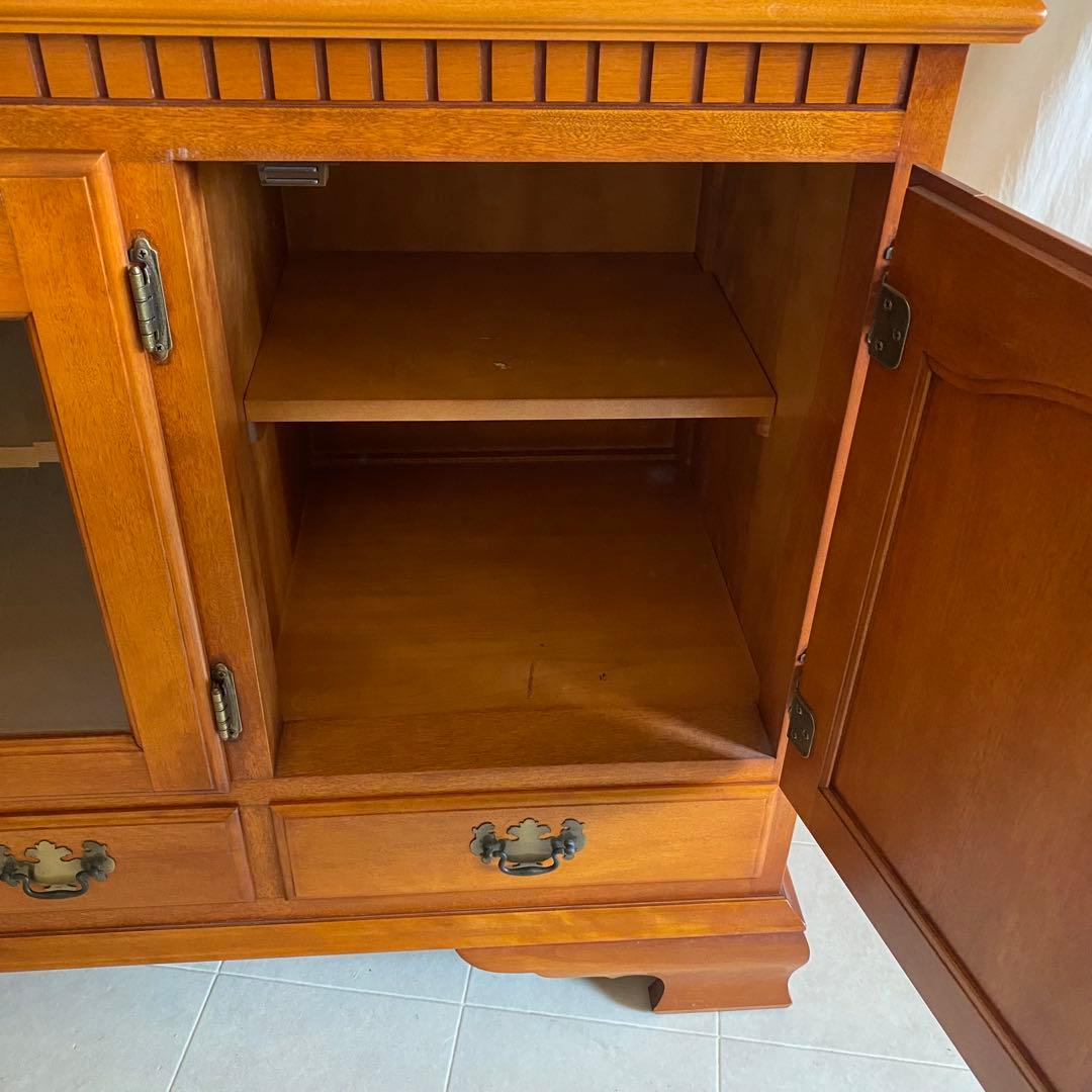 横浜ダニエル　サイドボード　キャビネット　クラシック　アンティーク　ヨーロピアン