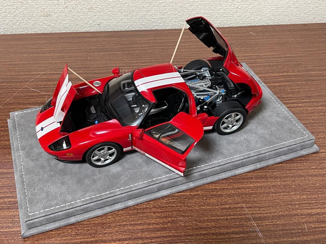 AUTOart ミレニアム 1/18 2005 FORD GT 赤
