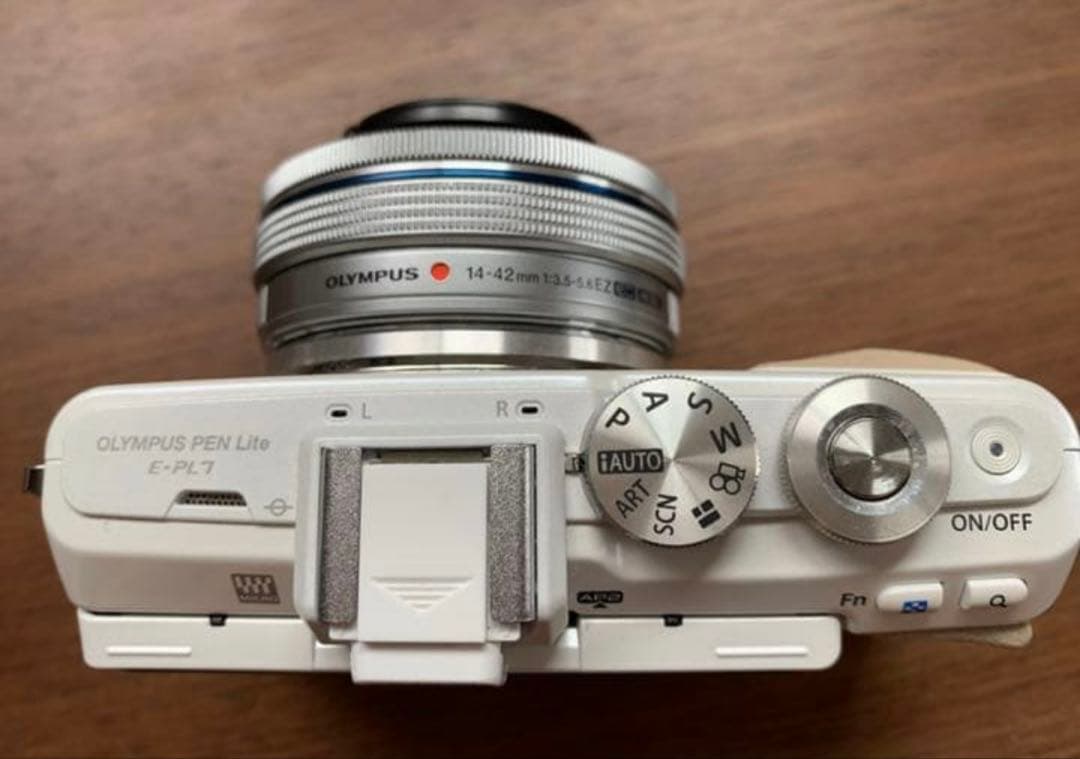 【値下げ中】OLYMPUS E-PL7 お得セット