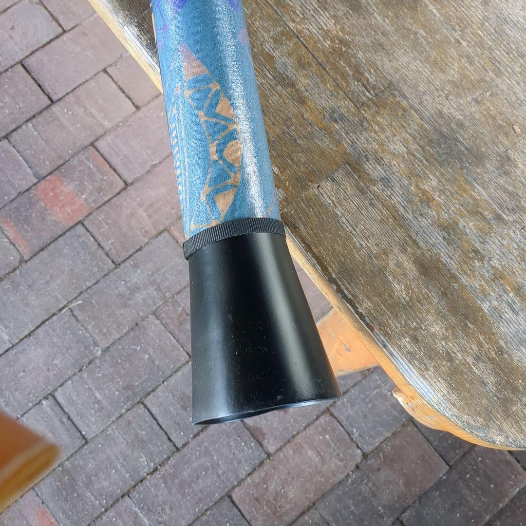 ディジュリドゥ 伝統的な工芸品 青黒模様 民族楽器 硬質プラスチック製 未使用品