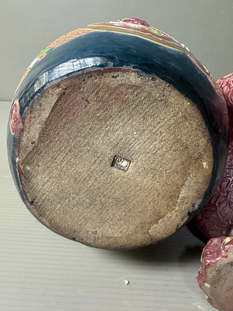 2576 九谷焼 玉乗り獅子 狛犬 シーサー 置物 開運 魔除け 縁起物 骨董品