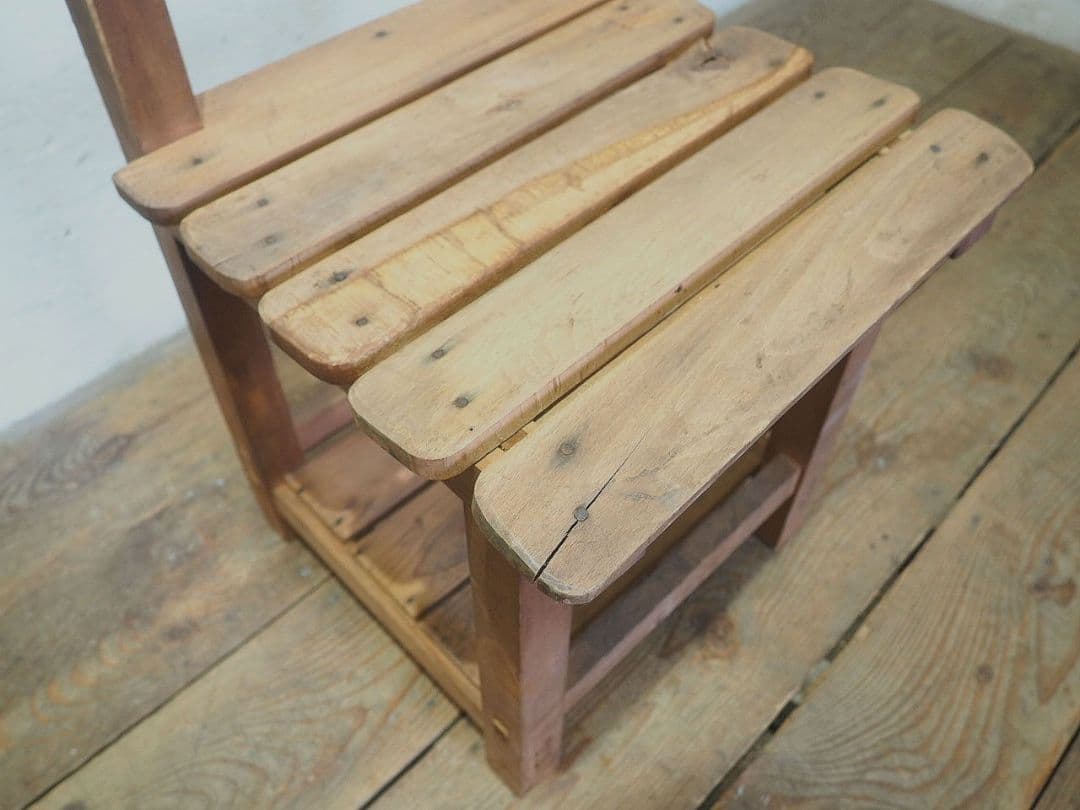 1295 ヴィンテージ　レトロな木製チェア　椅子　イス　学校　古家具　古道具