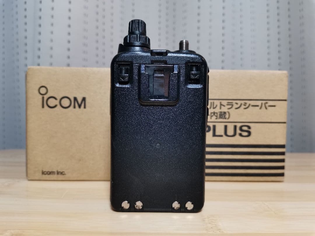 【送料込み】希少アイコム ICOM ID-31PLUS（Red） オプション多数
