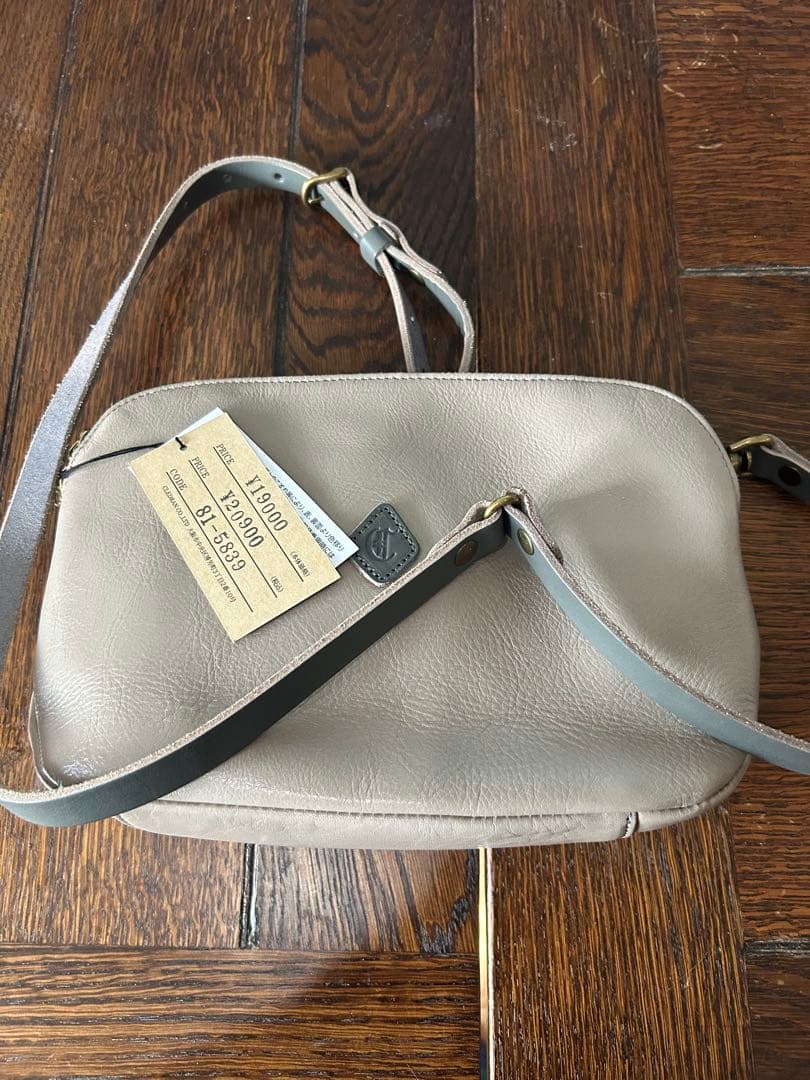 クレドランショルダーバッグ新品未使用