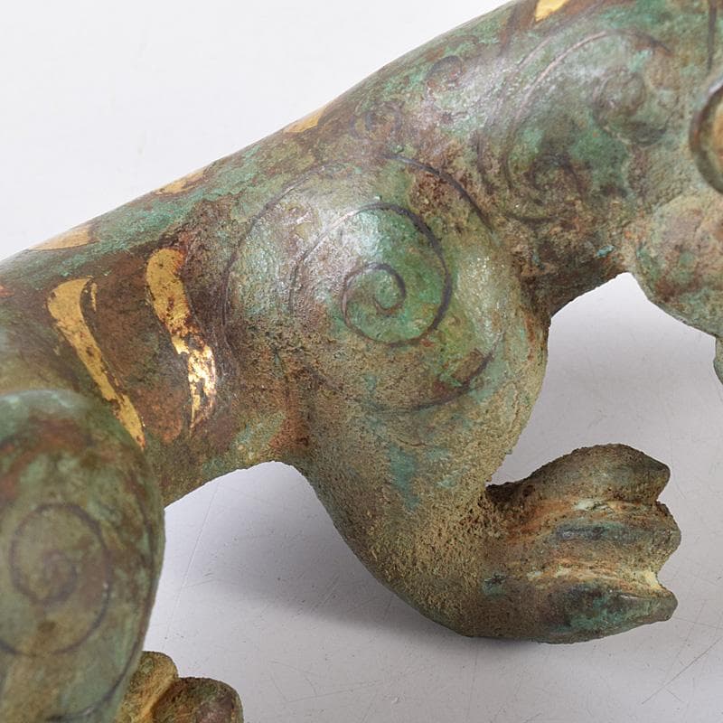 中国　古銅青銅鍍金　虎噬鹿　置物　M　R8096