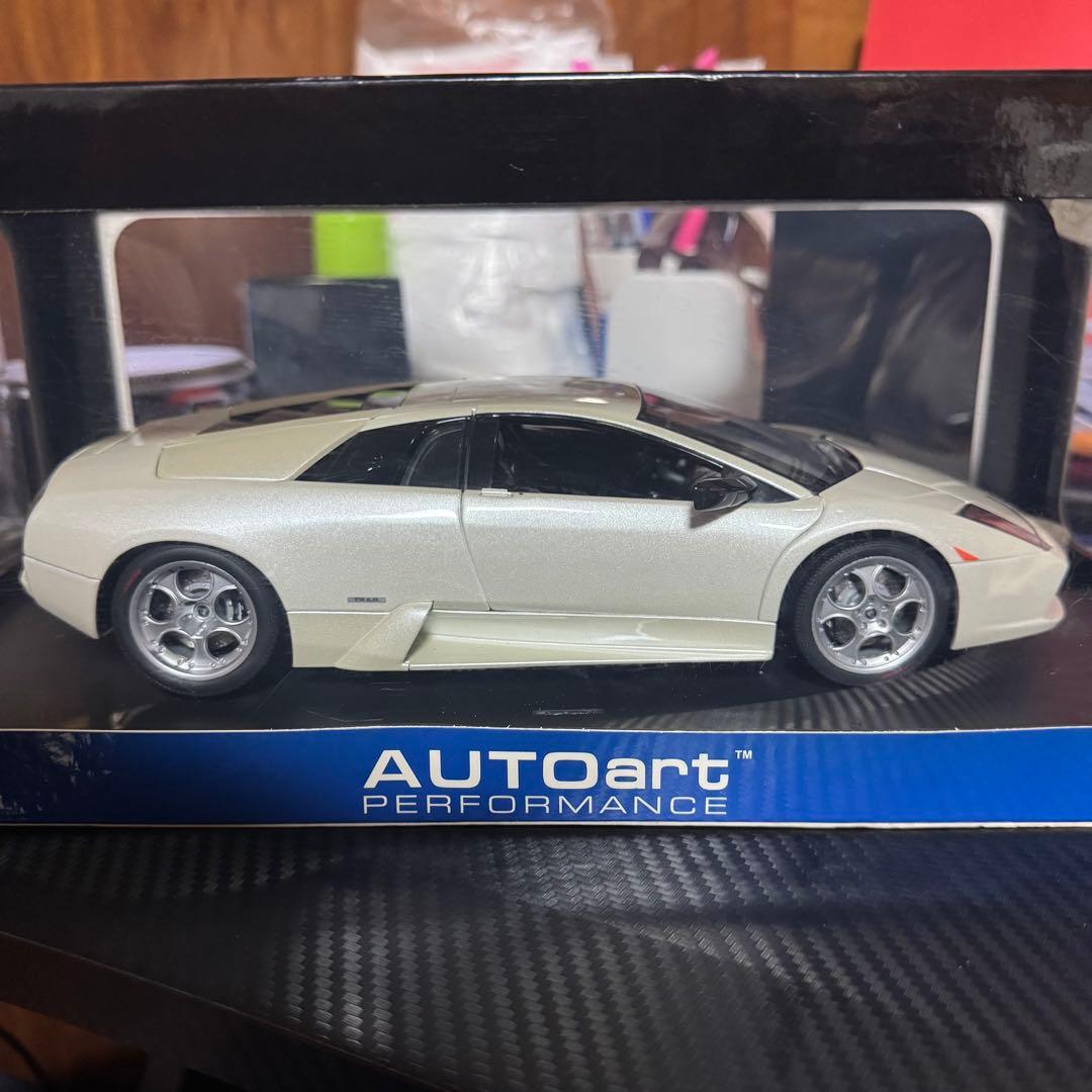未展示品 オートアート 1/18 ランボルギーニ ムルシエラゴ 2001ホワイト