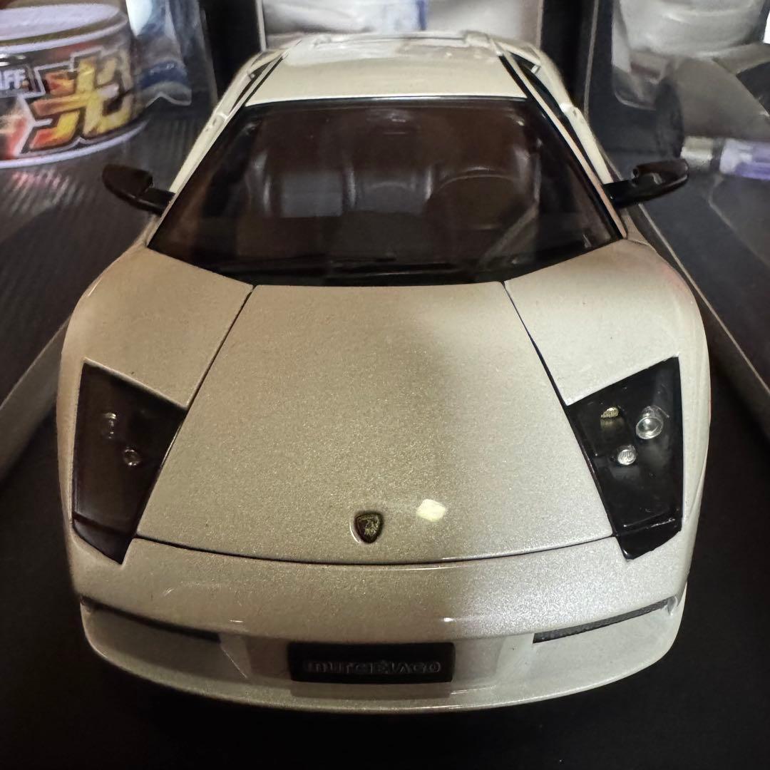 未展示品 オートアート 1/18 ランボルギーニ ムルシエラゴ 2001ホワイト