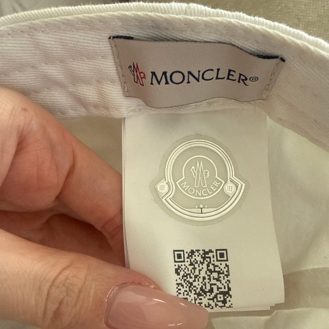Moncler ホワイト ベースボールキャップ