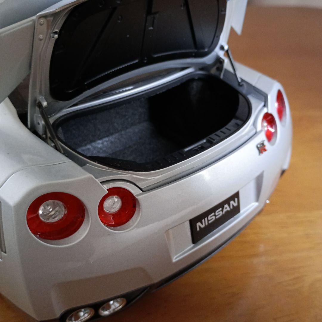 AUTO art NISSAN GTR　1/12スケール