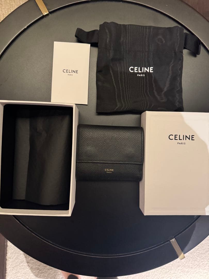 CELINE ブラック 三つ折り財布　箱付き