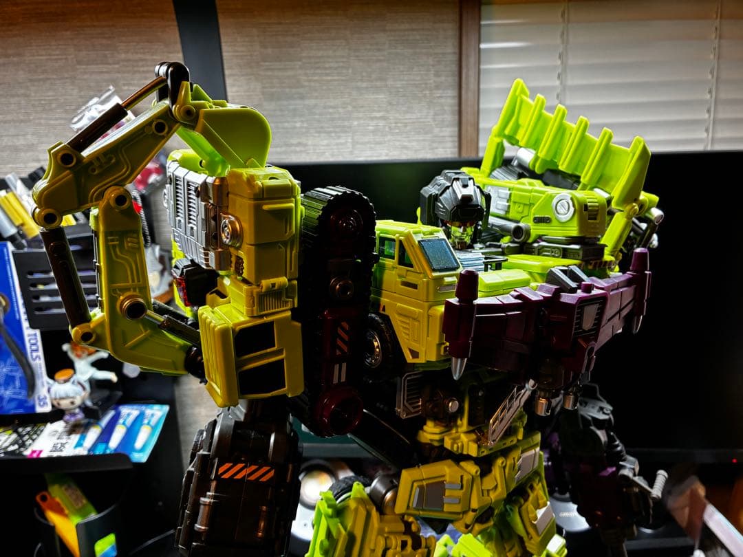 トランスフォーマー 非正規 JINBAO BUILDER デバスターっぽい人